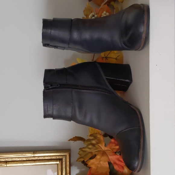 KorkEase Shoes Korks By Kork Ease Black Leather Stack Heel Ankle